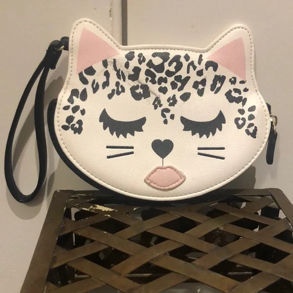 Vintage Betsey Johnson kitten wristlet found in drawer. - Picture 1 of 8
